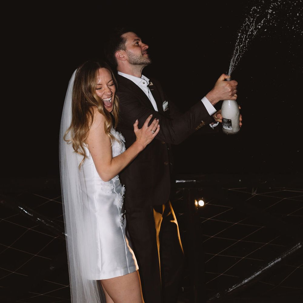 champagne-spray-moment