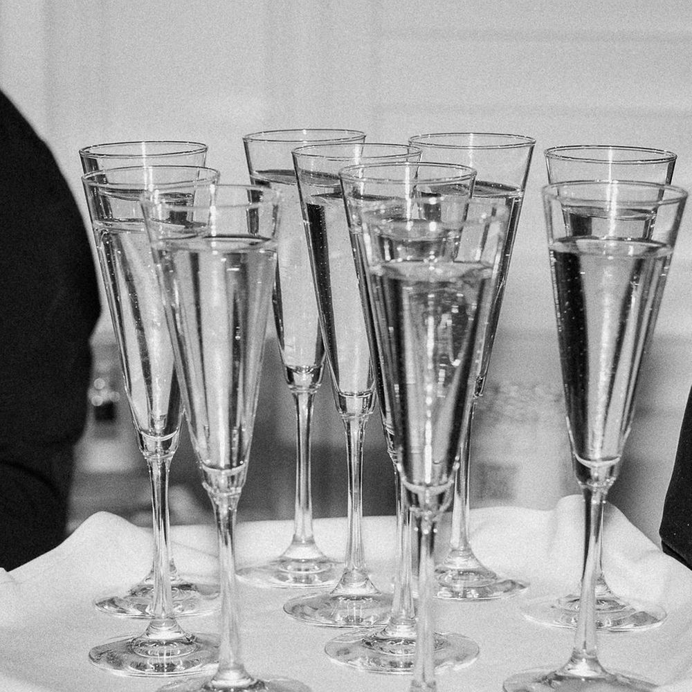 champagne-flutes