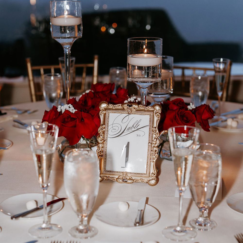 red-rose-table-centrepiece-gold-number-signage