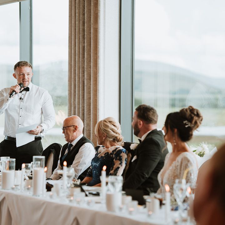 best-man-reads-wedding-speech