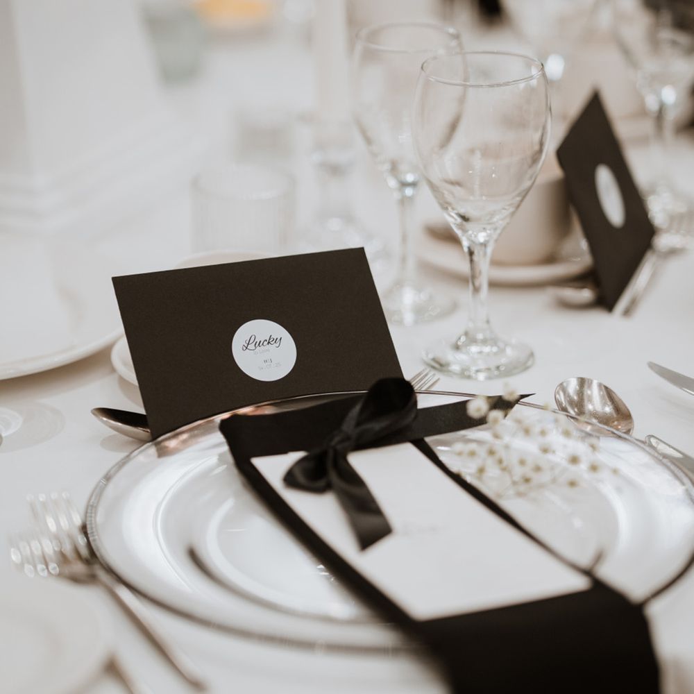 wedding-favour-monchrome-wedding-colour-theme