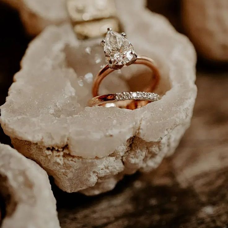 2026 proposal trends with unique wedding ring box