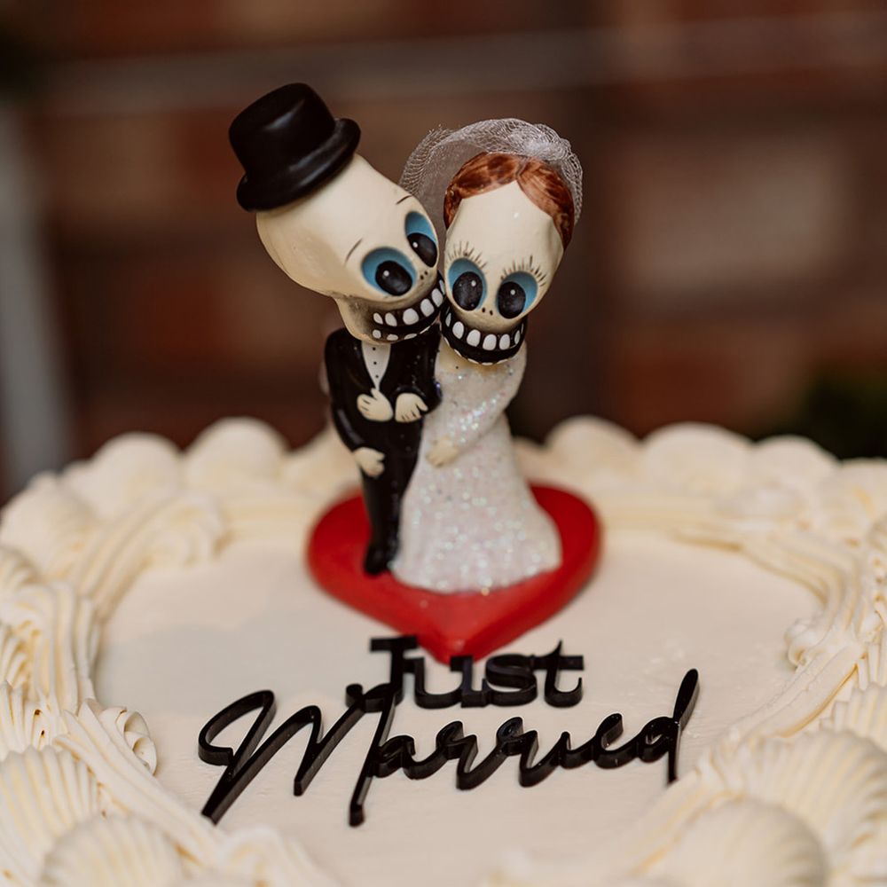 personalised-skull-cake-topper