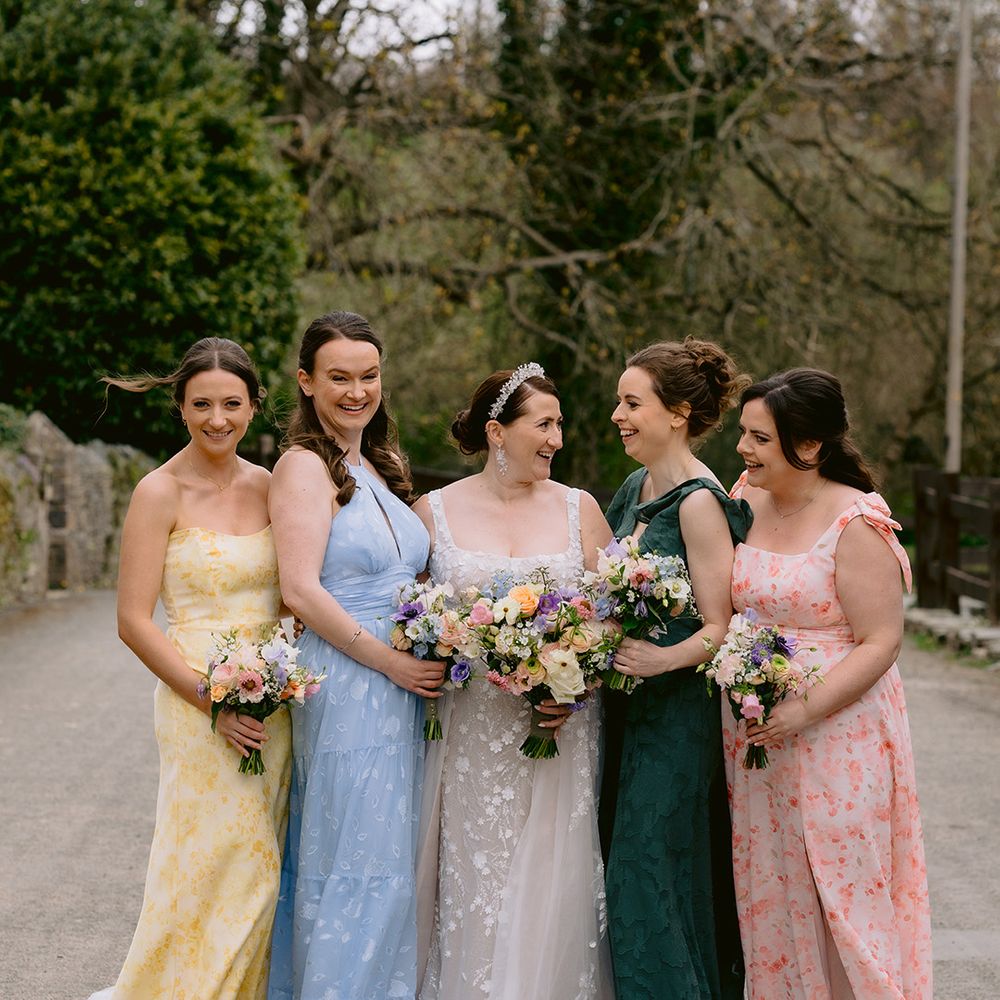 bridesmaids-in-mismatched-bridesmaid-dresses