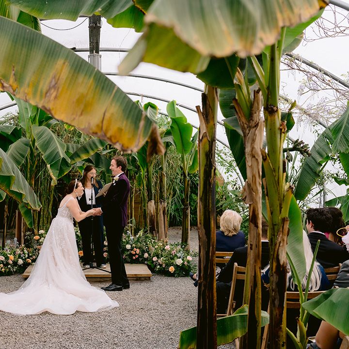 greenhouse-ceremony-at-anran