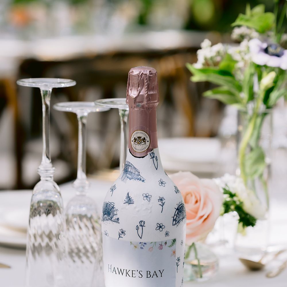 personalised-bottle-of-champagne