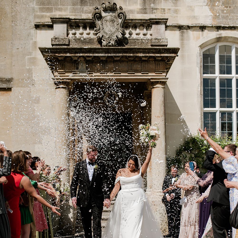 confetti-exit-at-country-house-wedding