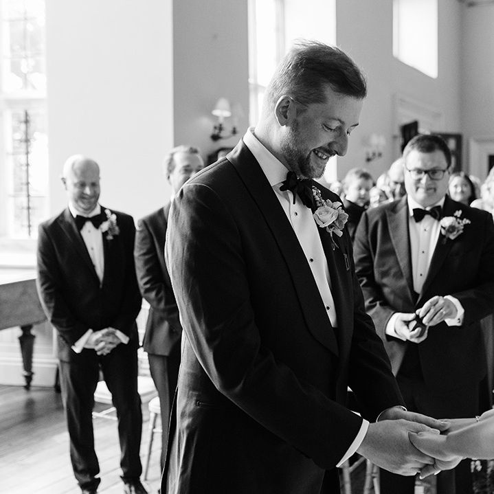 intimate-wedding-ceremony-at-elmore-court