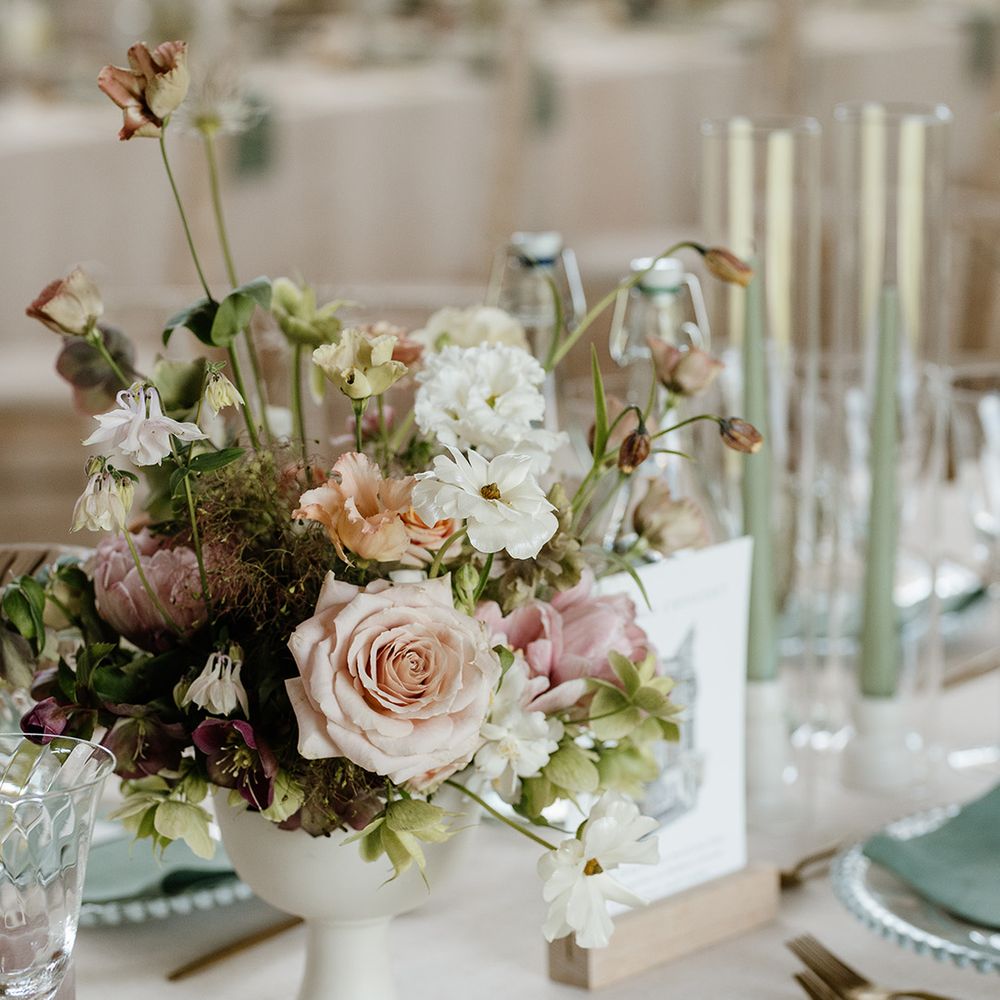mini-urn-wedding-flower-table-decor-with-pink-roses