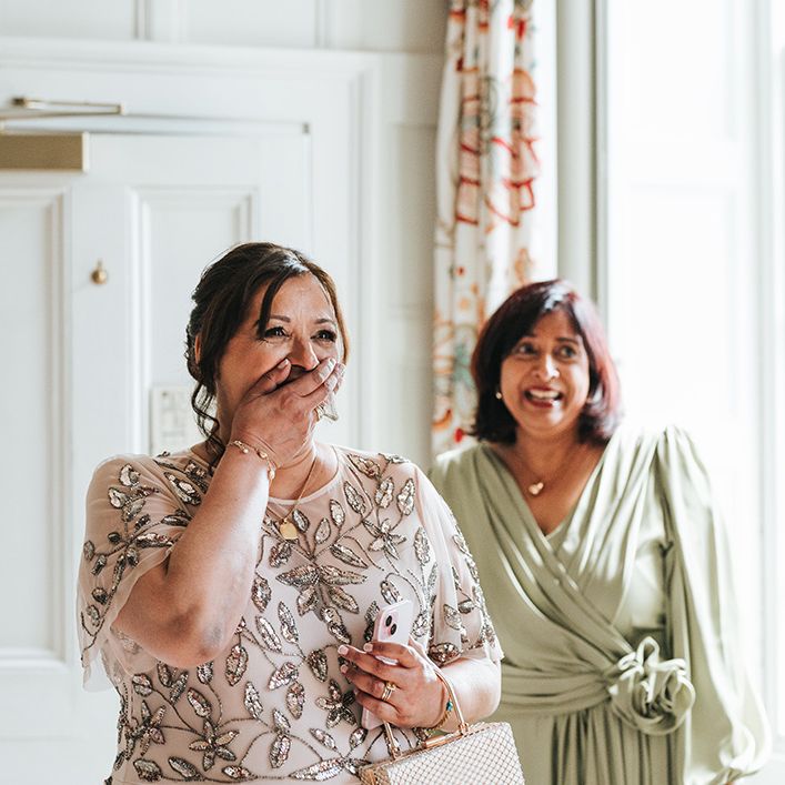 mother-of-the-bride-reaction-to-seeing-bride-first-look