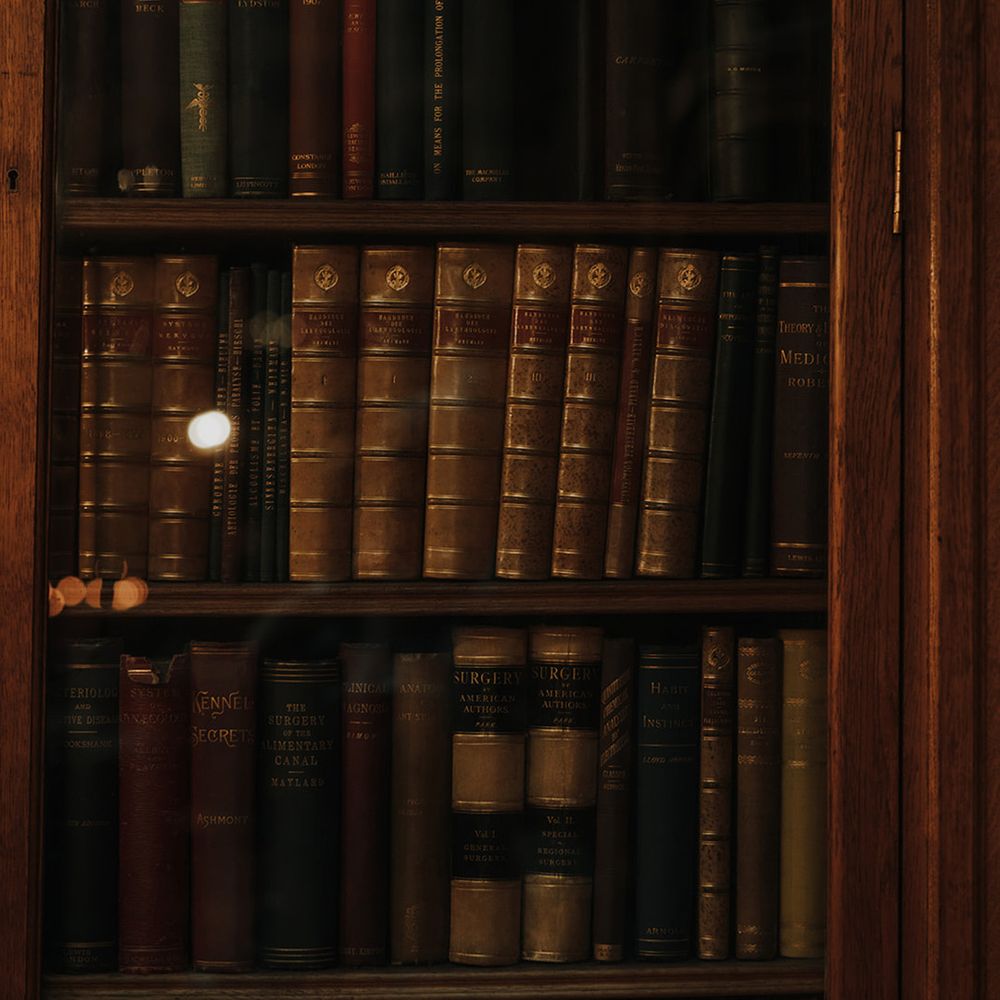 Royal College of Physicians library bookshelves