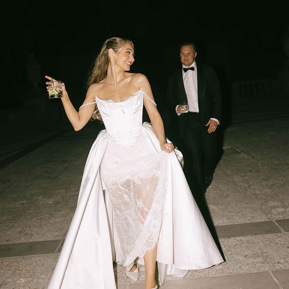 flash-photo-of-bride-and-groom-at-wedding-reception