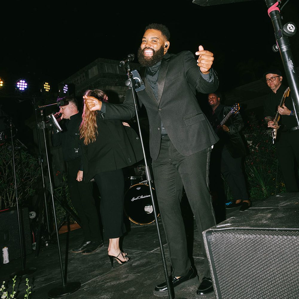 live-wedding-band-and-singer