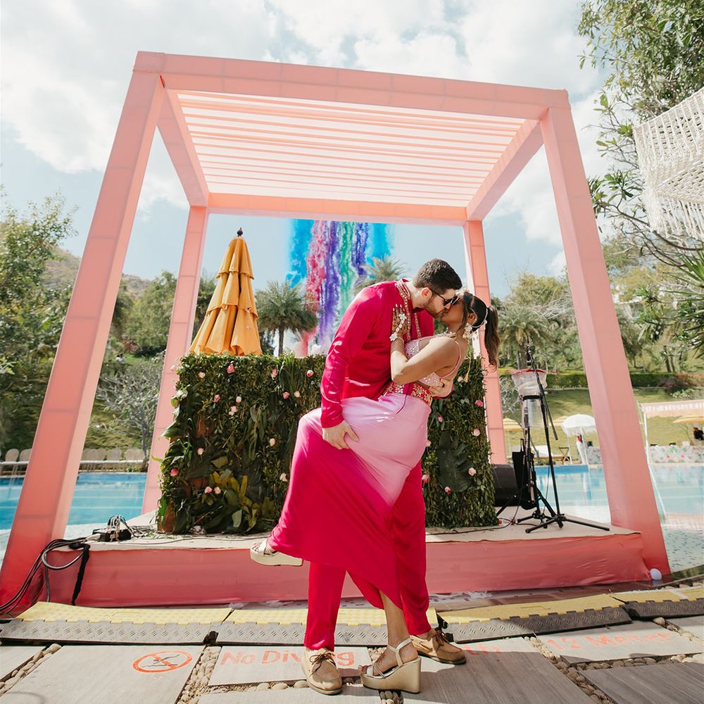 colourful-smoke-flares-for-haldi-ceremony