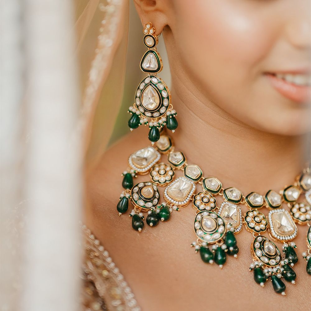 green-pearl-and-gold-statement-bridal-necklace-and-earrings