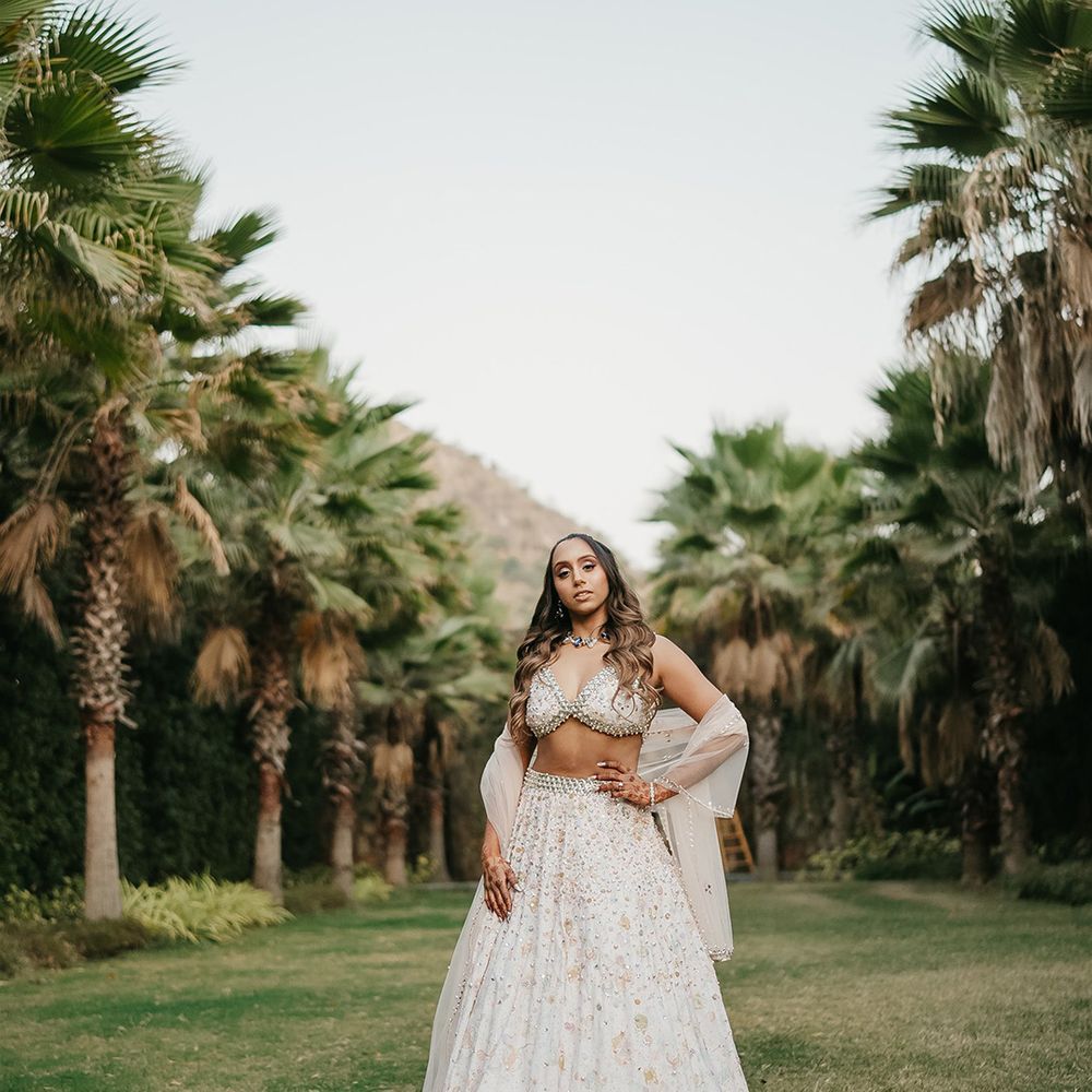 neutral-sparkly-lehenga-with-beaded-details