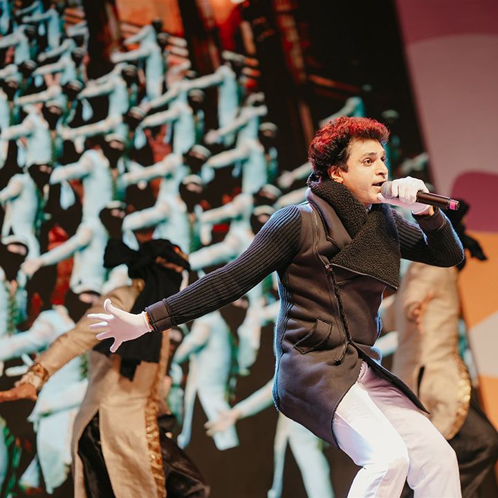 wedding-singer-for-haldi-performance