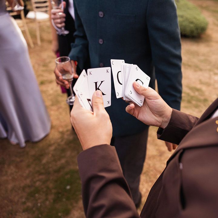 magician-with-playing-cards