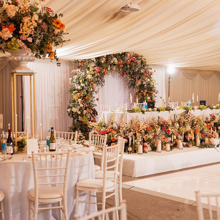 mandap-top-table-wedding-flower-decorations