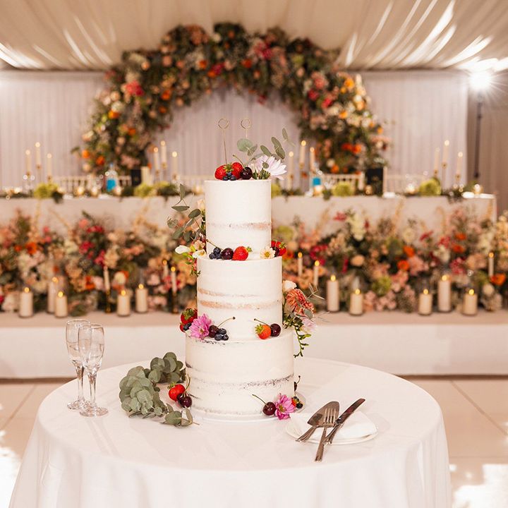 semi-naked-wedding-cake-desig