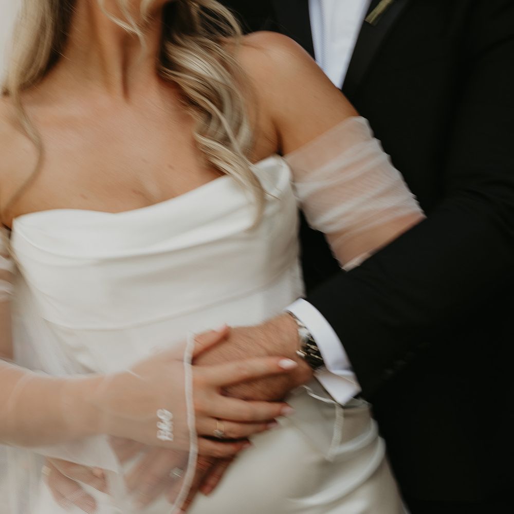 bride-with-embroidered-sleeve-details