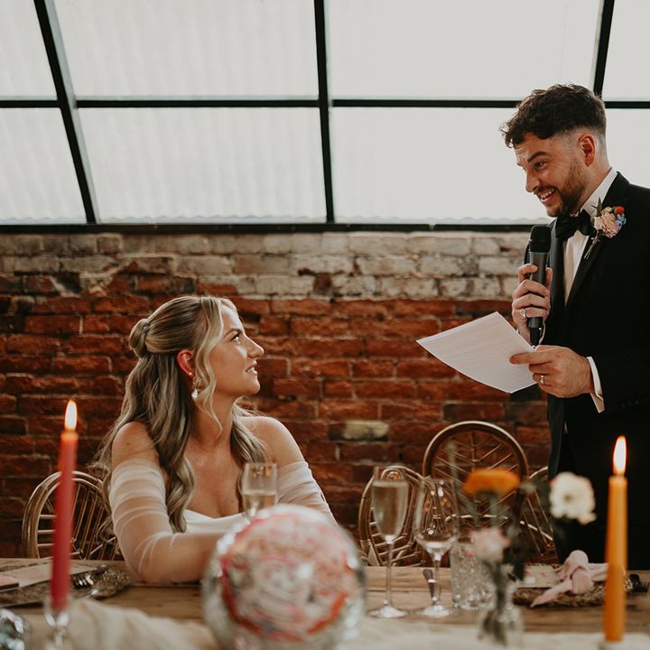 groom-reads-out-his-wedding-speech
