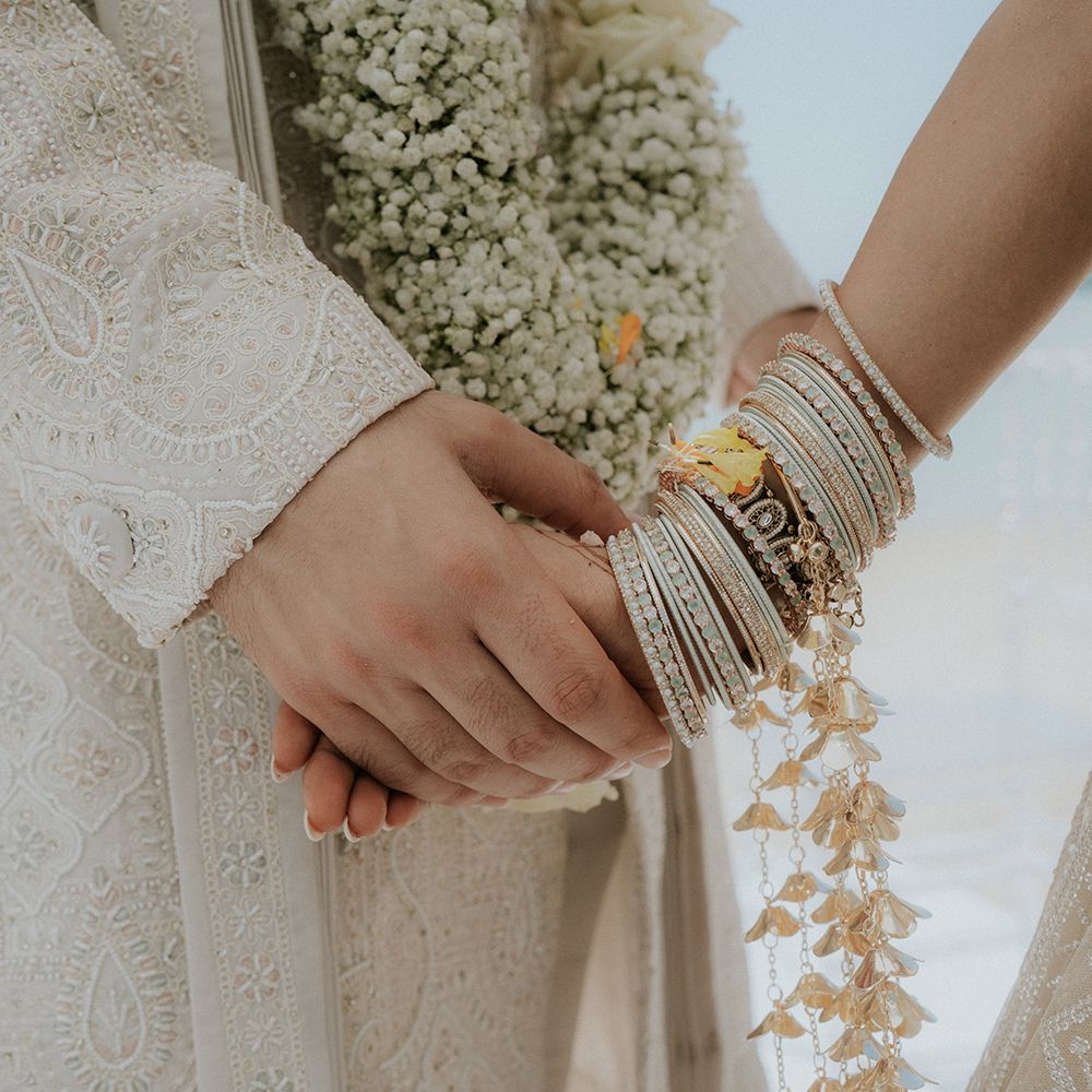 bride-wearing-sparkly-bangles-for-wedding