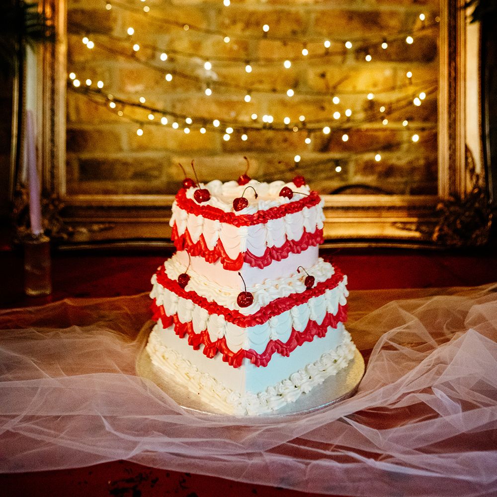 red-white-heart-shaped-wedding-cake