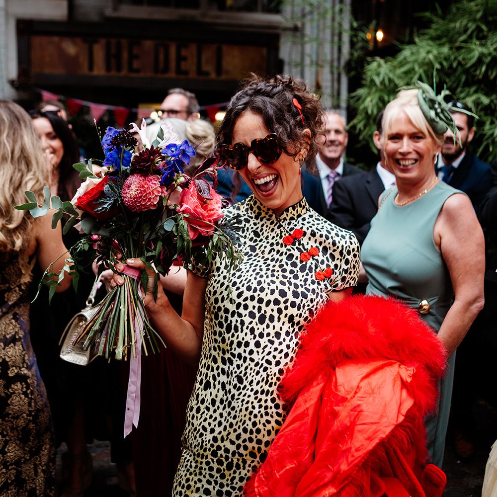 wedding-guest-catches-wedding-bouquet
