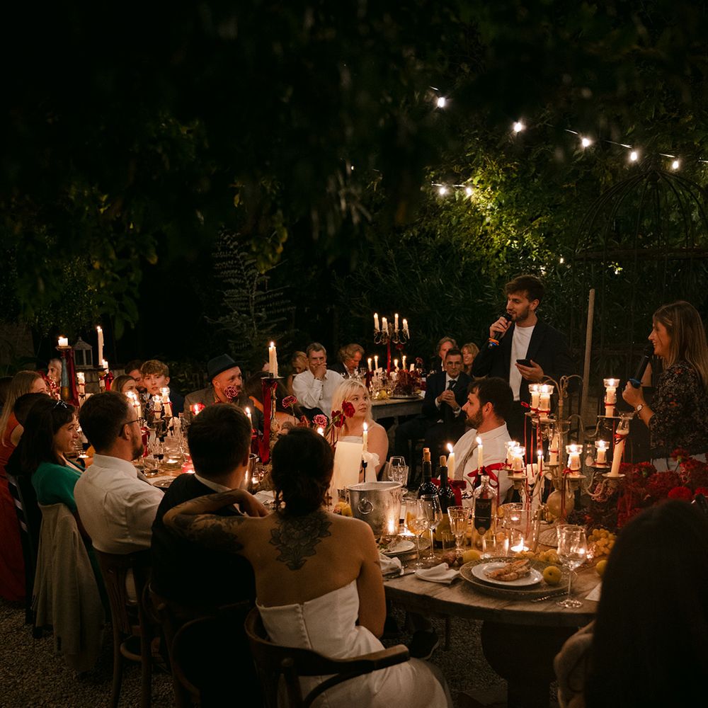 cosy-intimate-wedding-as-guests-listen-to-speeches