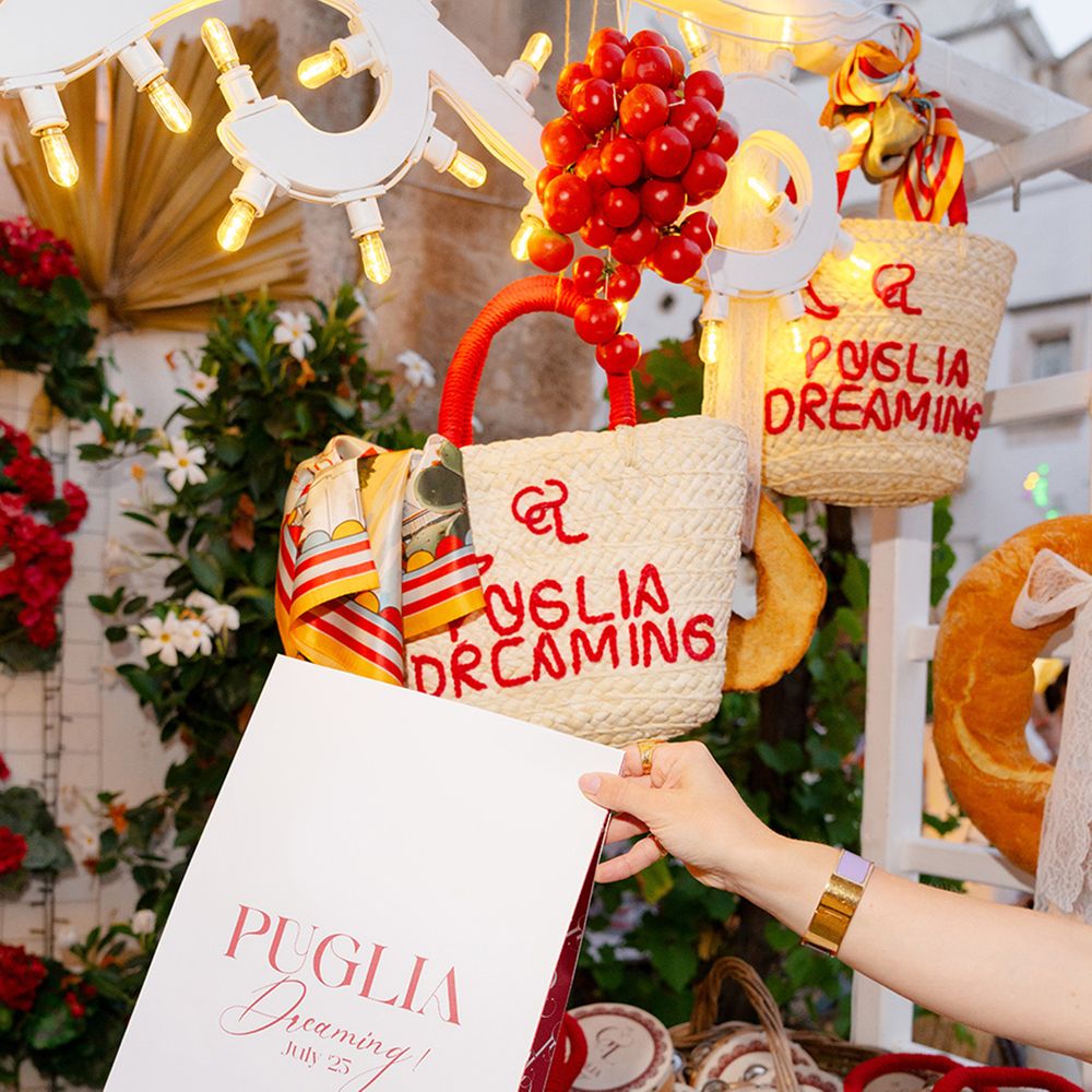 branded-embroidered-bags-and-signage-for-wedding-welcome-party