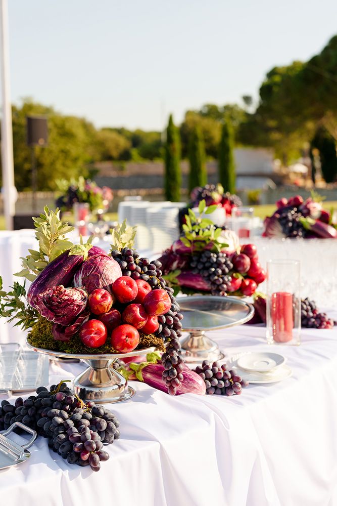 Dramatic Red Wedding In Puglia With Immersive Entertainment