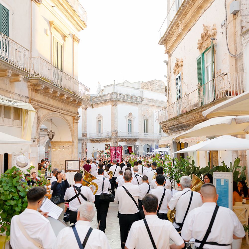 parade-for-wedding-welcome-party