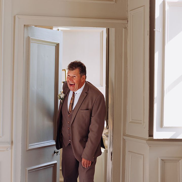 father-of-the-bride-reaction-to-seeing-bride