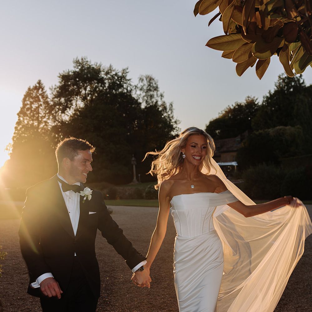 golden-hour-couple-photo-on-wedding-day
