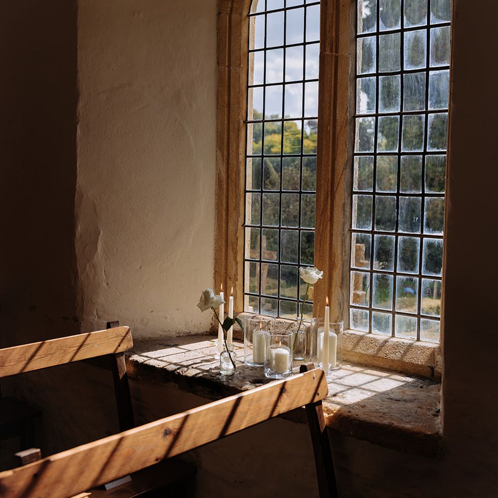 gorgeous-light-from-ceremony-windows