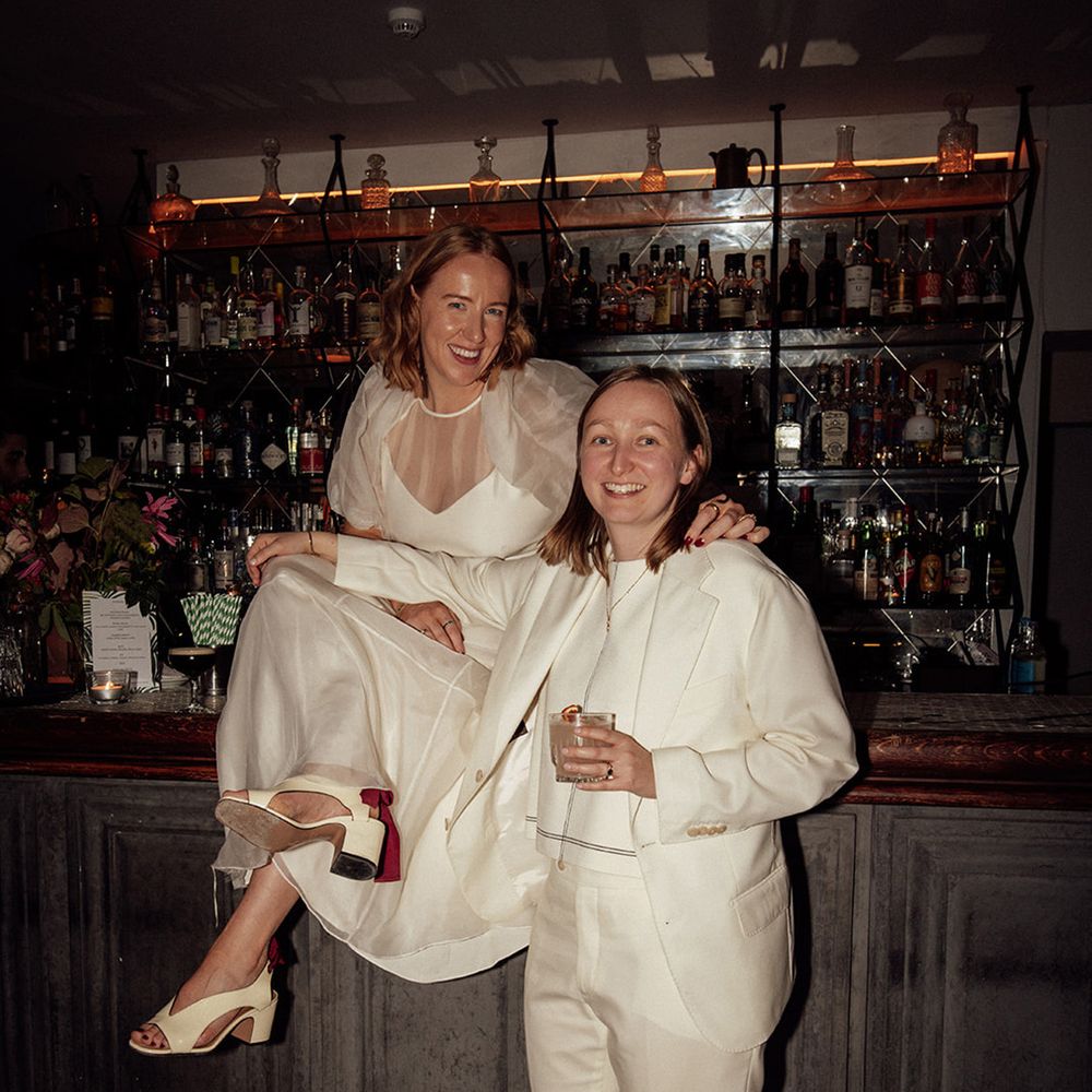 brides-at-the-bar