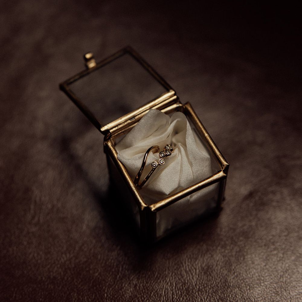 unique-gold-bespoke-wedding-rings-handmade