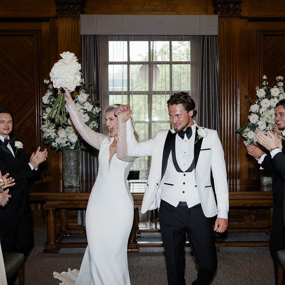 couple-walks-back-down-the-aisle