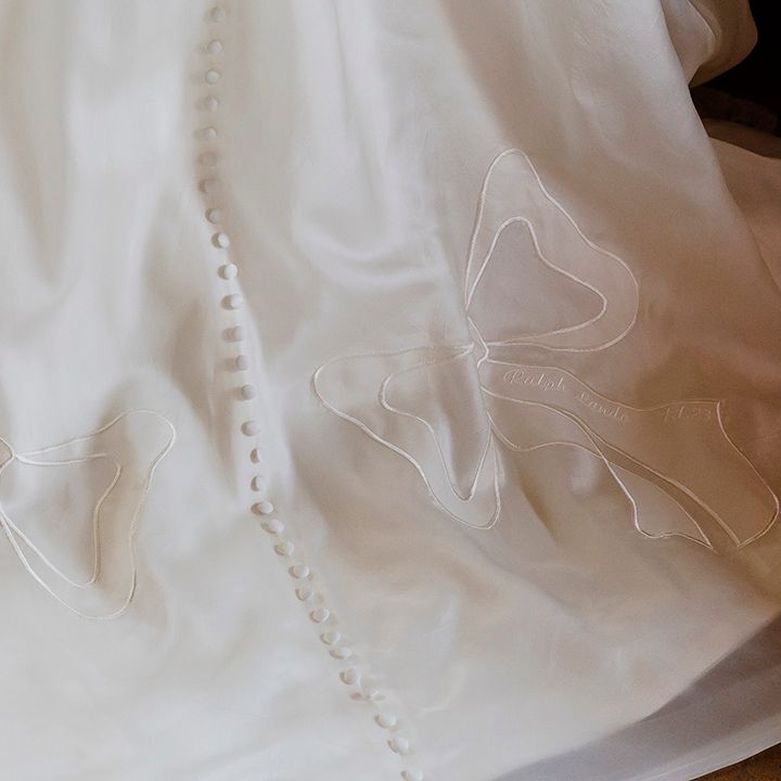 embroidered-bows-on-wedding-dress