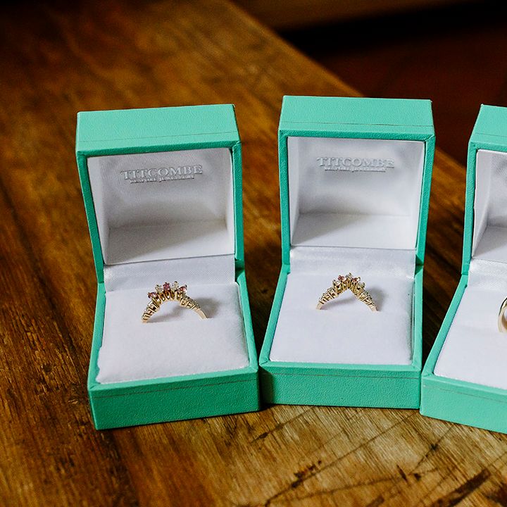 wedding-rings-in-ring-boxes