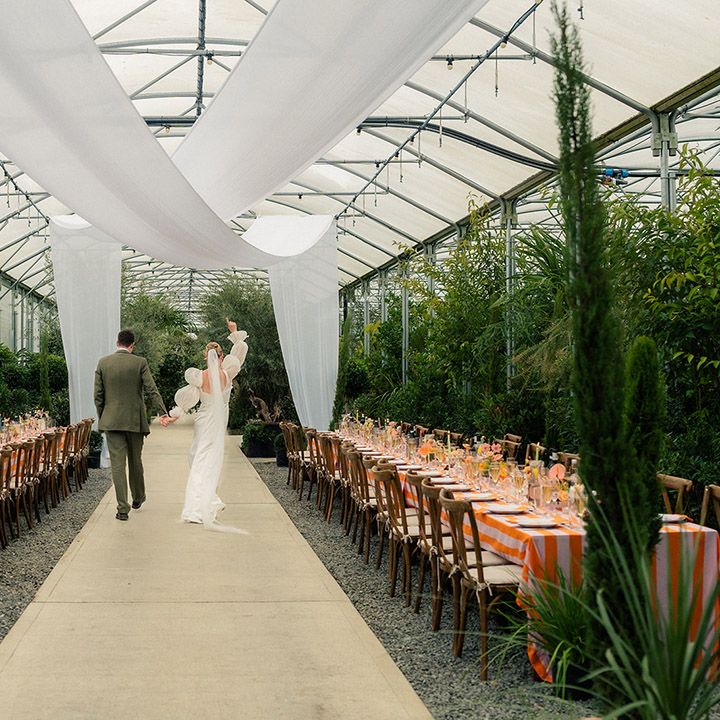 architectural-plants-wedding-with-drapery-decor