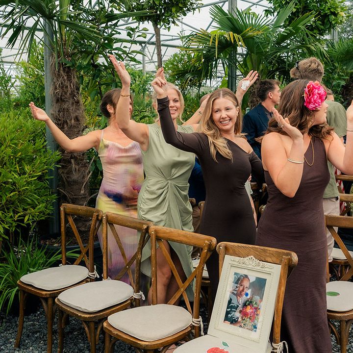 bridesmaids-dancing-in-their-seats
