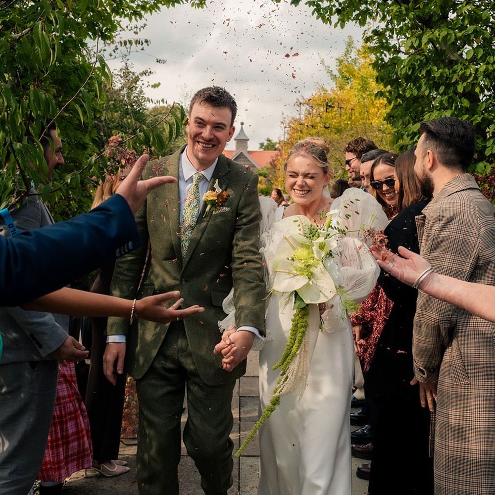 confetti-exit-for-bride-and-groom