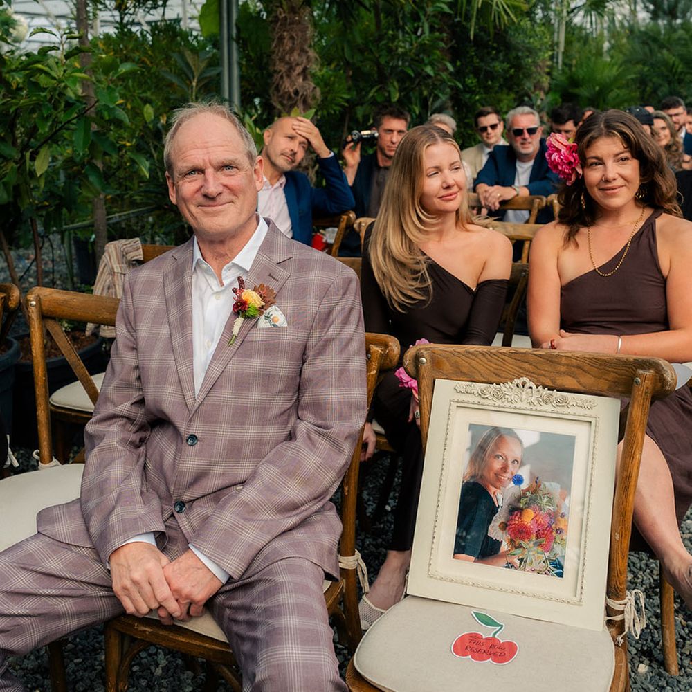 father-of-the-bride-sat-next-to-mother-of-the-bride-photo