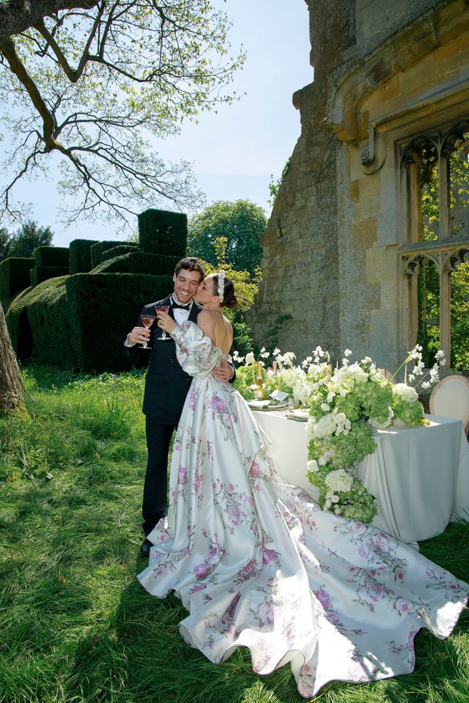 Best Spring Wedding Dresses 2026: 20+ Romantic Bridal Styles Best Spring Wedding Dresses 2026: 20+ Romantic Bridal Styles