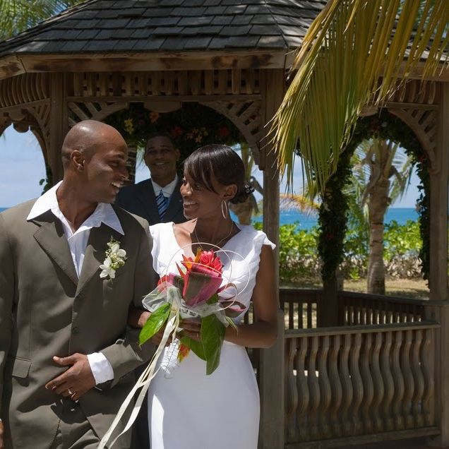 Galley Bay wedding under gazebo 