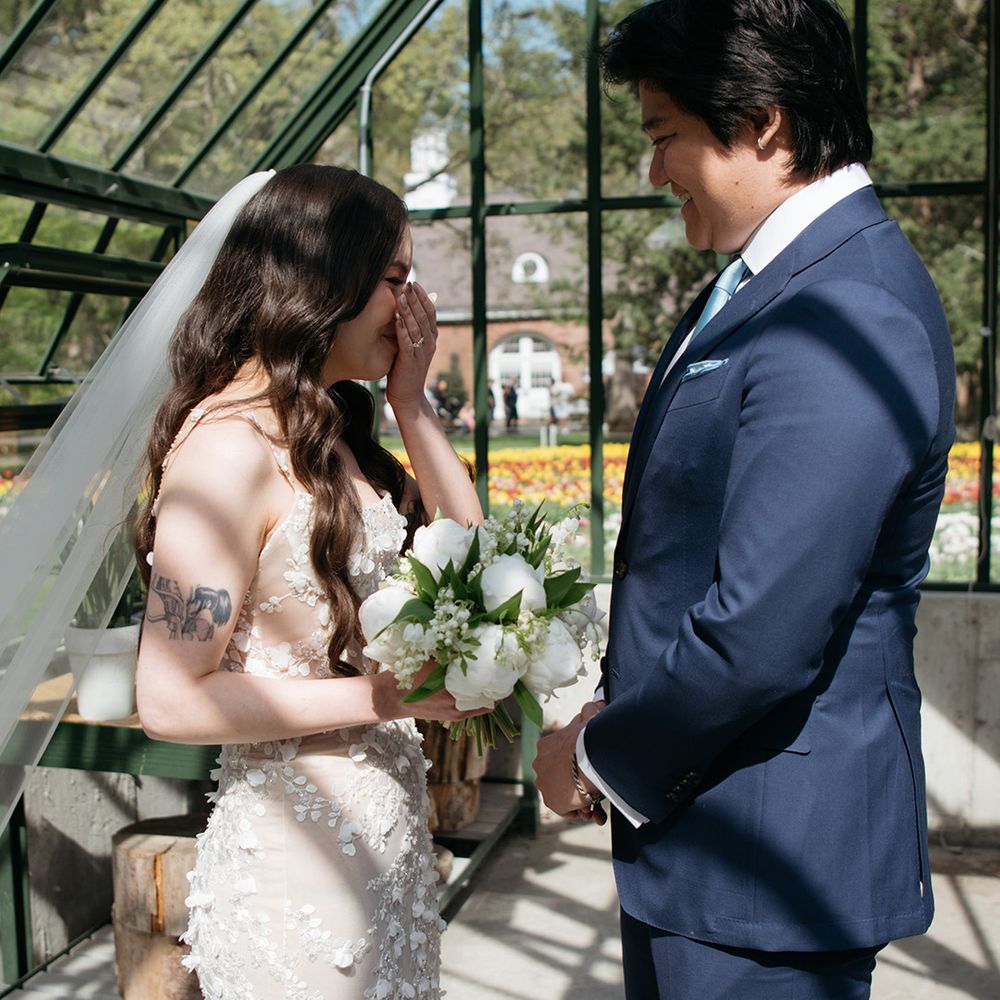 First look moment for bride and groom 