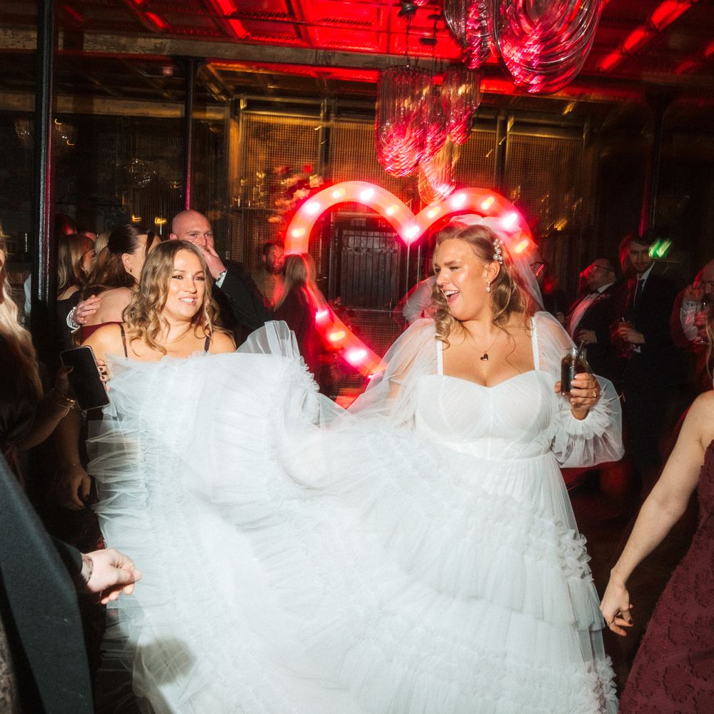 bride dancing on dancefloor