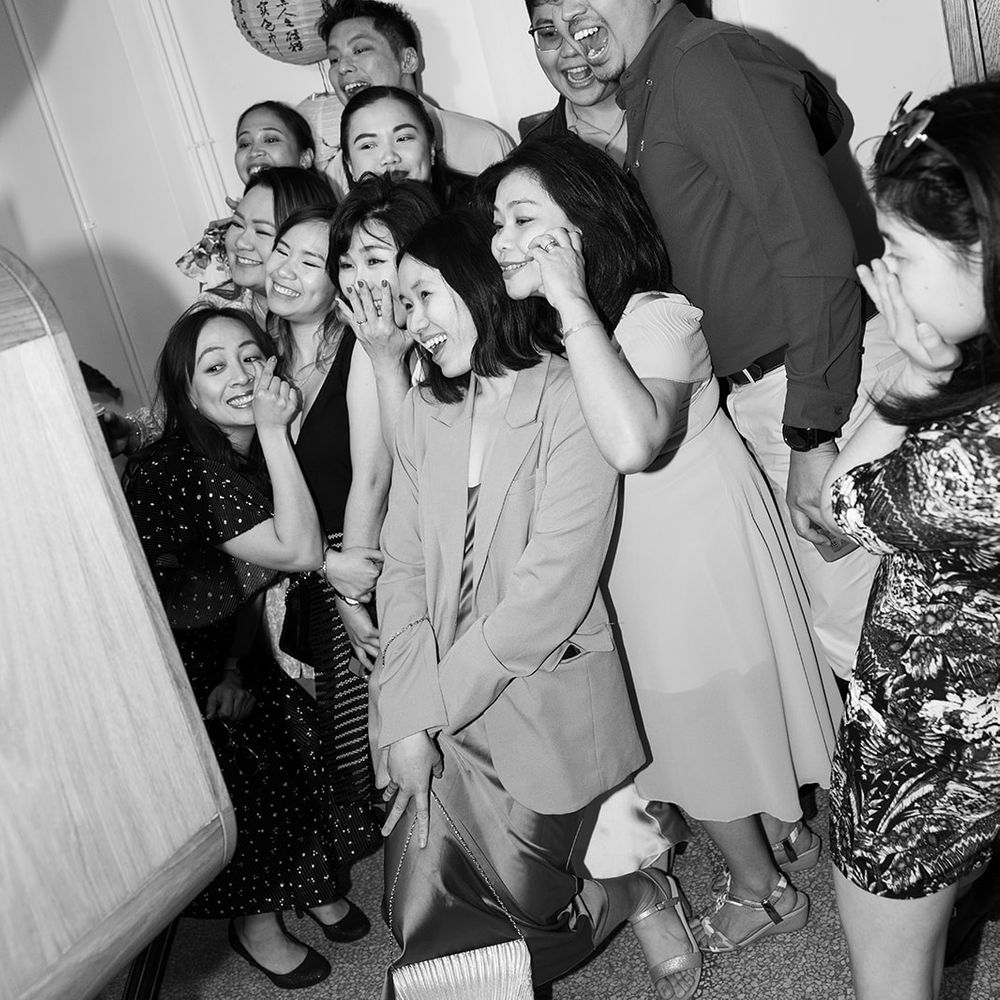 wedding photobooth with guests
